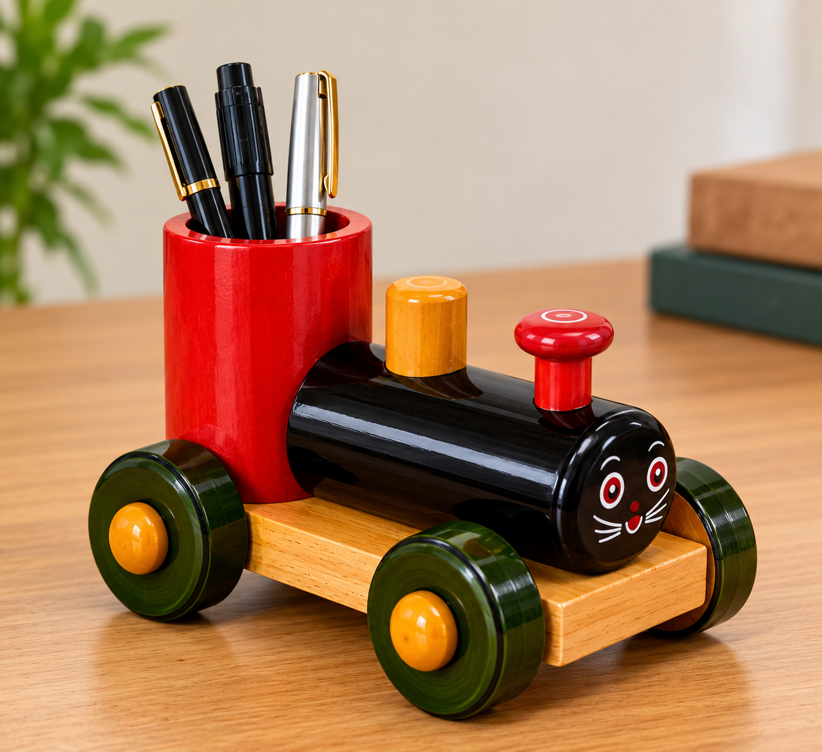 Train Pen stand
